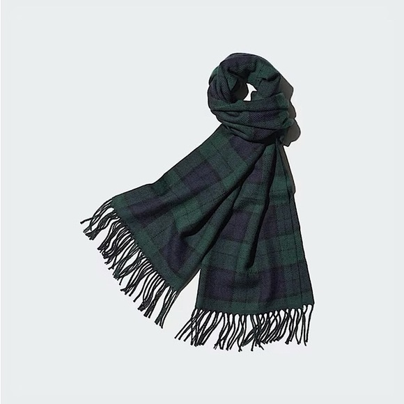 Uniqlo Heattech Green Tartan Plaid Scarf - Picture 1 of 7